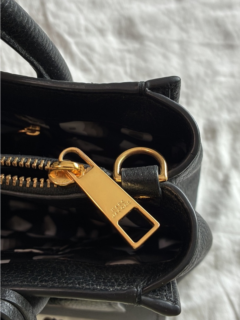 Marc Jacobs Black Pebbled Leather Satchel with Gold Padlock - Picture 4 of 6